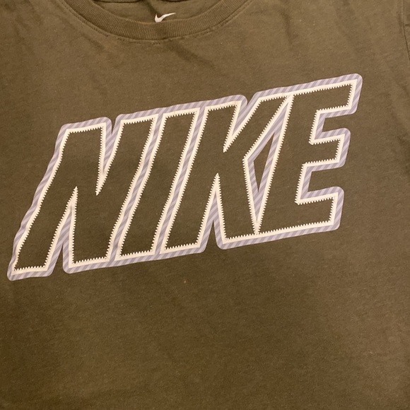 Nike✨TShirt - Picture 2 of 4